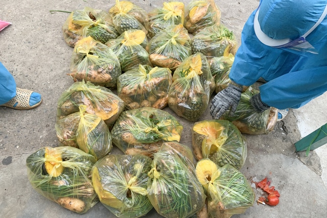 Chùa Hoằng Pháp: Tiếp tục hỗ trợ người dân khó khăn trong đại dịch Covid (đợt 8)